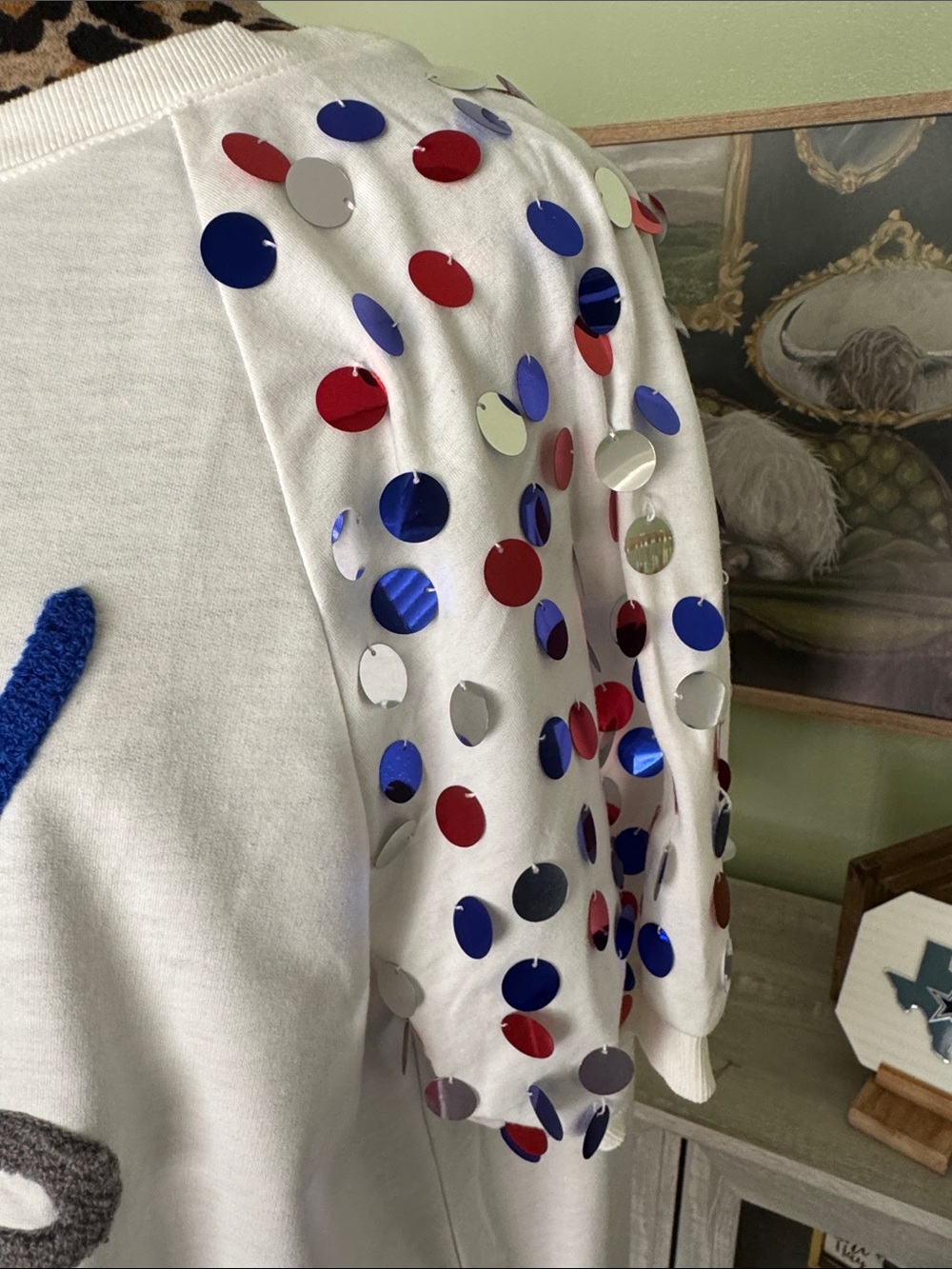 Party in the USA White Tee by BIBI  Sz Large  NWT - Picture 2 of 7